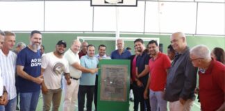 Governo Municipal inaugura quadra poliesportiva no Céu Azul
