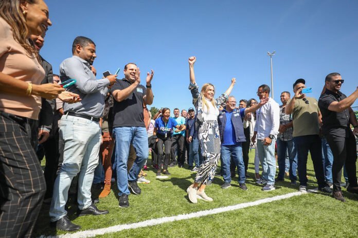 GDF entrega o 20º campo sintético no ano brasilia