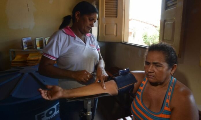 Ministério da Saúde abrirá 180 mil vagas para qualificar agentes de saúde em programa de formação permanente saude