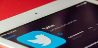 Moraes Bloqueia Contas da Starlink no Brasil