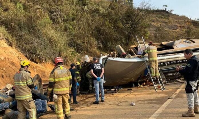 Tragédia na BR-381: Acidente com Ônibus de Torcedores do Corinthians Deixa 7 Mortos em Brumadinho, MG mundo