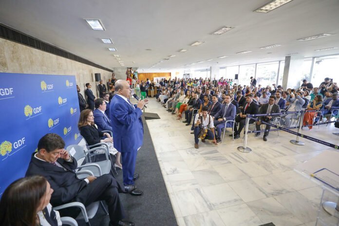 GDF faz maior nomeação de procuradores da história brasilia