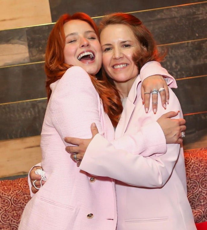 Silvana Elias, mãe de Larissa Manoela, fala sobre controvérsias em entrevista cultura