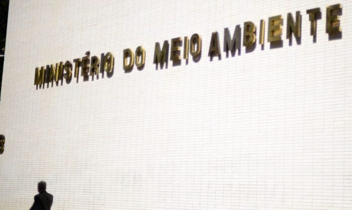 Ministério do Meio Ambiente Implementa Mesa de Negociação para Dialogar com Servidores mundo