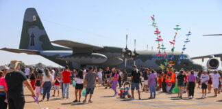Forças de segurança marcam presença em evento na Base Aérea de Brasília
