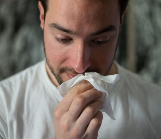Estudo aponta spray com compostos naturais como aliado no alívio dos sintomas do resfriado