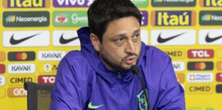 Técnico Arthur Elias divulga convocadas para amistosos da seleção feminina contra o Canadá