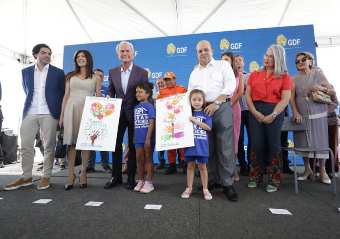 Governador Ibaneis Rocha entrega Cepi Sarah Kubitschek para o Sol Nascente brasilia