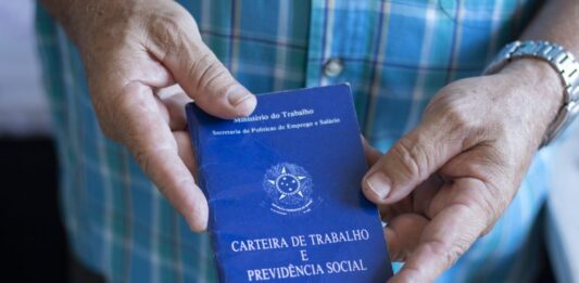 Economia do DF cresce no 3º trimestre de 2025 com alta nos serviços e queda do desemprego