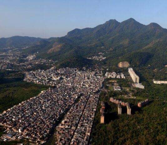 Relatório global alerta para ciclo entre desigualdade e pandemias