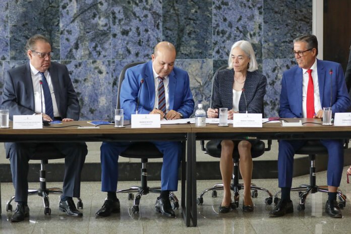Contrato firmado entre GDF e Judiciário retoma obra da nova sede do TRF1 brasilia