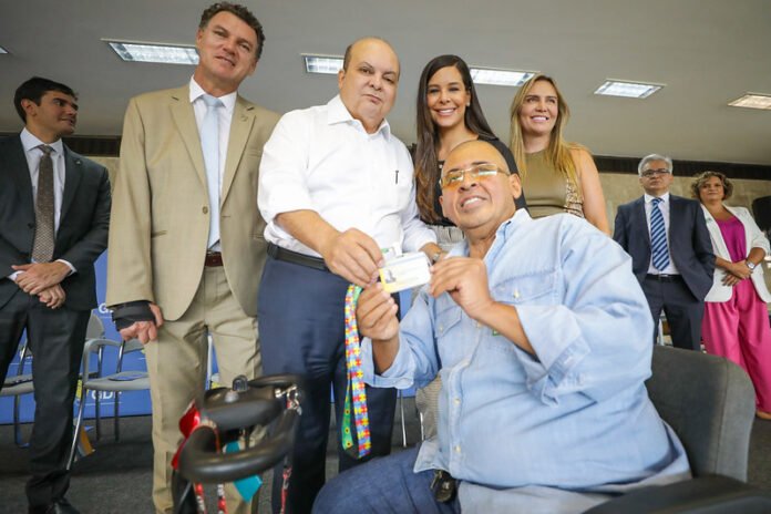 Carteira de Identificação da Pessoa com Deficiência é lançada no DF brasília