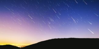Chuva de meteoros Táuridas do Sul atingirá pico neste fim de semana, oferecendo espetáculo celeste