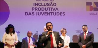 Ministro do Trabalho instiga empresas a oferecerem salários mais altos para os trabalhadores