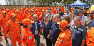 Tenda de acolhimento e 600 agentes marcam combate à dengue em Samambaia