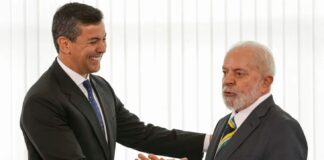 Brasil e Paraguai buscam acordo sobre tarifas de Itaipu após encontro entre Lula e Peña