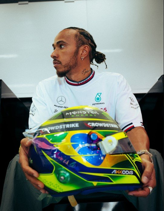 Lewis Hamilton deixará a Mercedes e se juntará à Ferrari em 2025 esporte