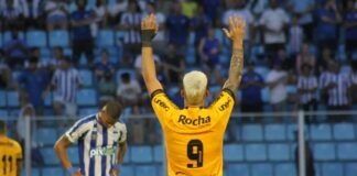 Criciúma vence clássico contra o Avaí e dispara na liderança do Campeonato Catarinense