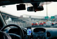 STF adia julgamento sobre vínculo trabalhista de motoristas de aplicativos