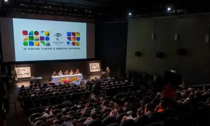 Mostra de Cinema e Direitos Humanos: Promovendo Reflexão e Debate mundo