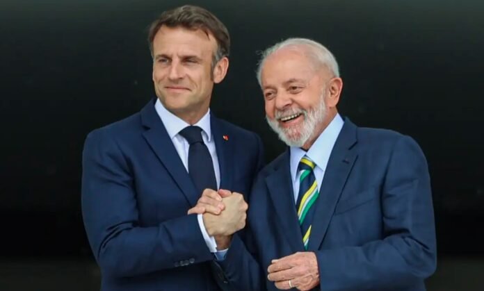 Macron elogia Brasil por desmontar movimento antidemocrático politica