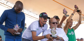 Governador entrega prêmios aos vencedores da Maratona Brasília