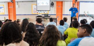 Alunos da rede pública de ensino aprendem sobre os malefícios do cigarro eletrônico