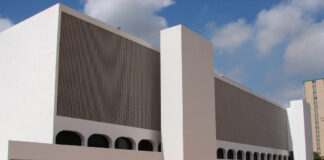 Biblioteca Nacional de Brasília oferece aula gratuita de samba para mulheres