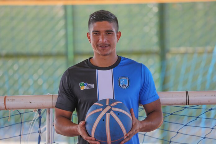 DENTRO-Mizael-Castro-atleta-de-Goalball-JRO_6497-4