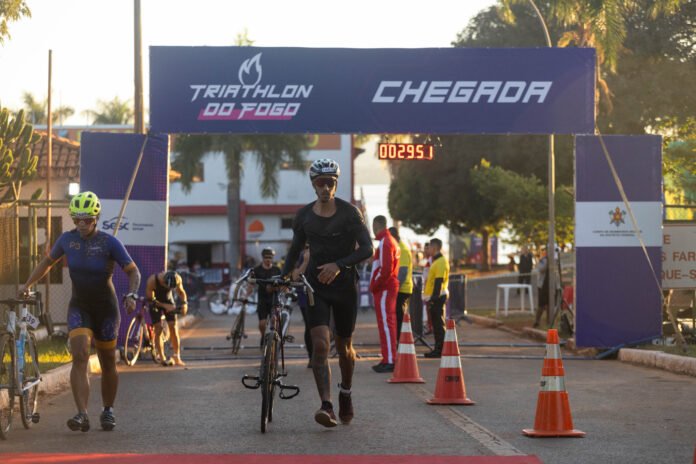 Triathlon do Fogo 2024 confirma sucesso da parceria entre Sesc-DF e CBMDF brasilia