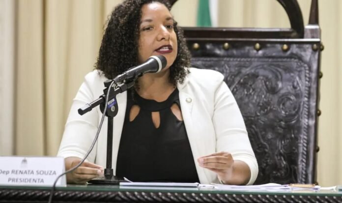Deputada registra boletim após ameaça de morte politica
