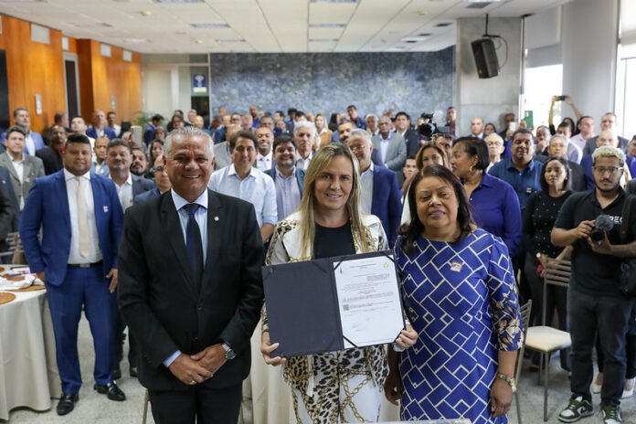 Sancionada a lei que cria o Dia do Pregador e da Pregadora do Evangelho brasilia