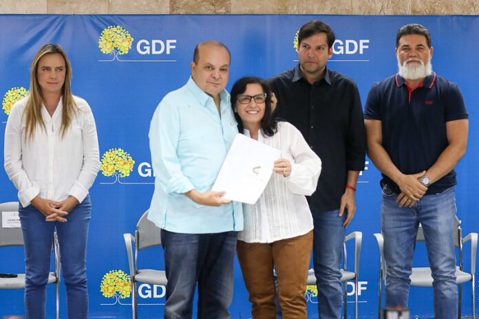 GDF já celebrou 900 contratos e escrituras para regularização de empresas brasilia