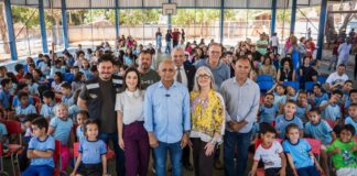 Escola pública na zona rural de Planaltina celebra nova cobertura da quadra de esportes