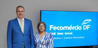 Fecomércio-DF e sindicato das secretárias assinam CCT com reajuste de 5% e multa por atraso no pagamento de férias