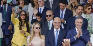 Festa da Independência reúne multidão na Esplanada dos Ministérios