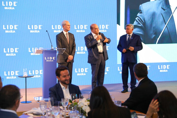 Governador acompanha debate sobre Reforma Tributária no encontro do Lide brasilia