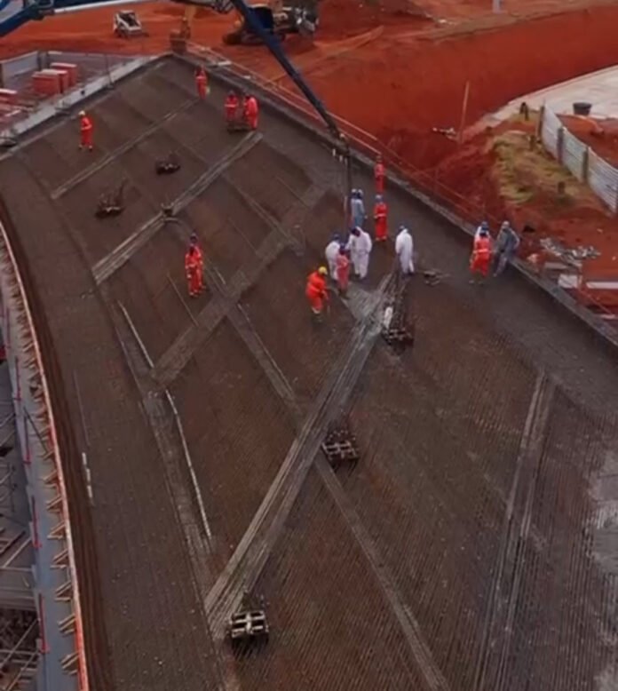 Concretagem do viaduto da Epig utiliza 450 m³ de concreto e prepara corredor BRT na via brasilia