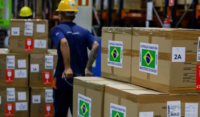 Governo federal envia kits de medicamentos para combater os efeitos da seca no Amazonas saude empresa industria entrega economia