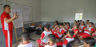 Projeto Bombeiro Mirim usa atividades educativas e disciplina para formar jovens de todo o DF