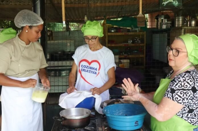 Projeto Cozinha Criativa certifica 30 mulheres brasilia comida cozinha mulher
