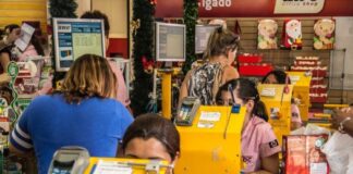 Governo aposta na aprovação do fim da escala 6×1 ainda neste semestre, diz Boulos