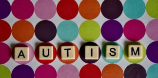 Câmara aprova criação do Dia Nacional do Orgulho Autista em 18 de junho