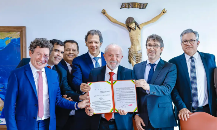 Empresas contratadas pelo governo devem adotar planos de integridade e compliance politica