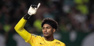 Hugo Souza brilha, e Corinthians segura empate com o Palmeiras