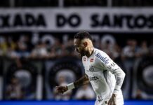 Santos Futebol Clube goleia na estreia de Neymar