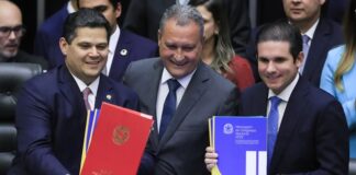 Lula faz balanço positivo de dois anos de governo e projeta crescimento para 2025