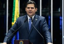 Alcolumbre reage a insinuações sobre cargos e emendas