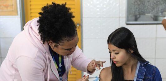 Quase 65% dos municípios brasileiros estão abaixo da meta de vacinação contra o sarampo