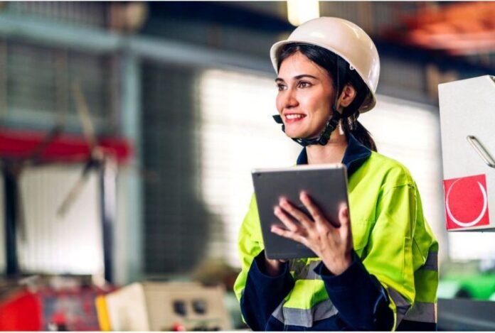 Jovens impulsionam o mercado técnico industrial brasileiro economia